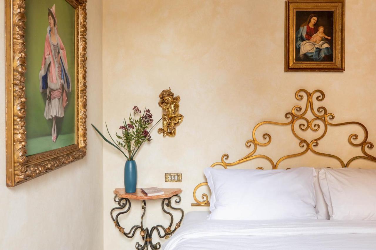 Iflat Golden Gem In Trevi Apartment Rome Bagian luar foto
